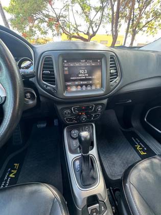 JEEP COMPASS 2.0 16V DIESEL LONGITUDE 4X4 AUTOMÁTICO JEEP COMPASS 2.0 16V DIESEL LONGITUDE 4X4 AUTOMÁTICO